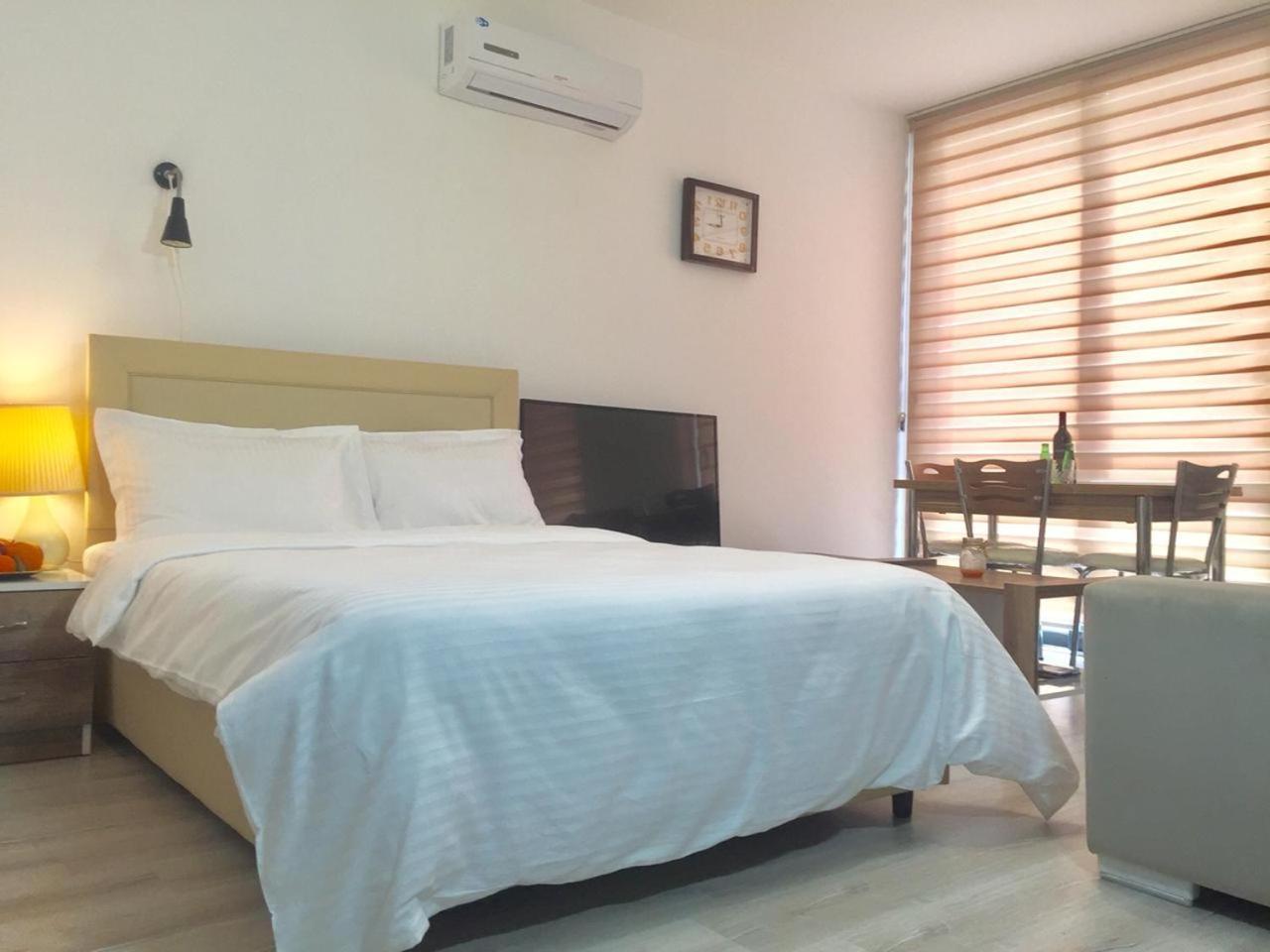 Uptown Holiday App & Pool Daily Rental Contactless Check In & Check Out Αμμόχωστος Δωμάτιο φωτογραφία