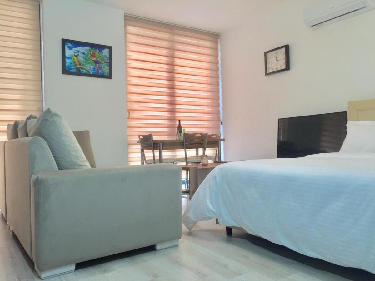Uptown Holiday App & Pool Daily Rental Contactless Check In & Check Out Αμμόχωστος Εξωτερικό φωτογραφία